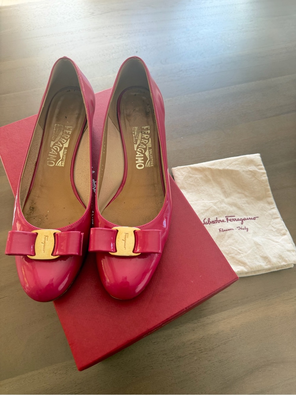 Salvatore Ferragamo Fuchsia Patent Vara Bow Flats